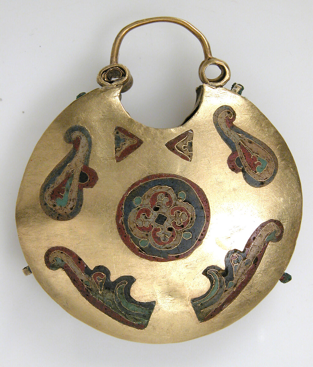 One of a Pair of Temple Pendants, with Two Birds Flanking a Tree of Life (front) and Leaf and Rosette Motifs (back), Cloisonné enamel, gold, Kyivan Rus’