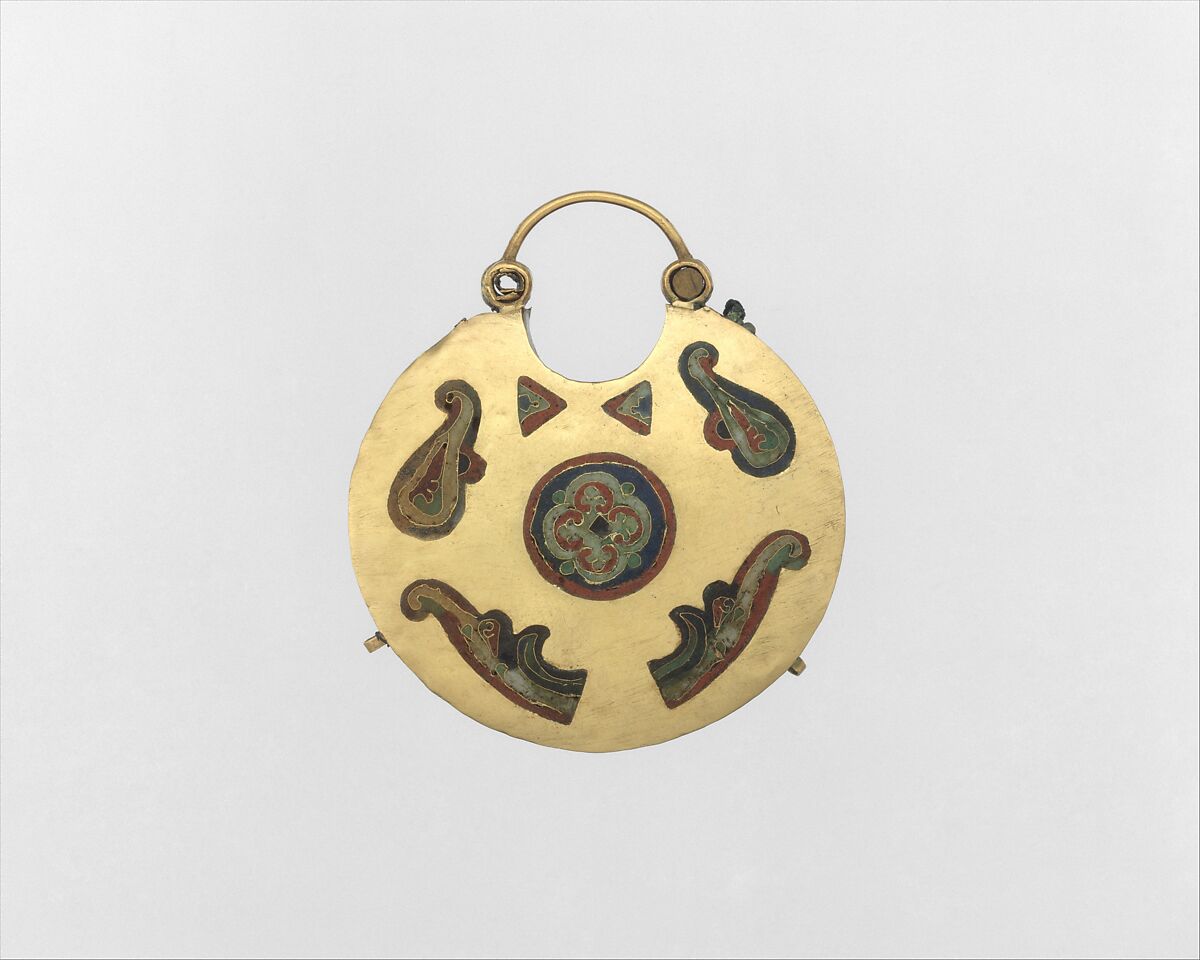 One of a Pair of Temple Pendants, with Two Birds Flanking a Tree of Life (front) and Leaf and Rosette Motifs (back), Cloisonné enamel, gold, Kyivan Rus’