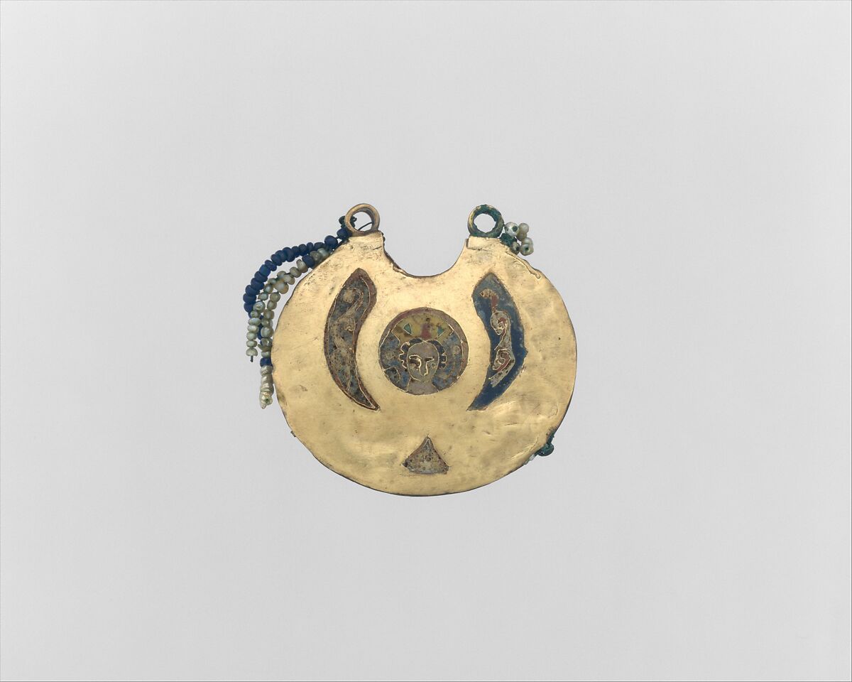 One of a Pair of Temple Pendants, with Confronted Birds (front) and Human Heads (back), Cloissonné enamels, electrum, pearls, Kyivan Rus’