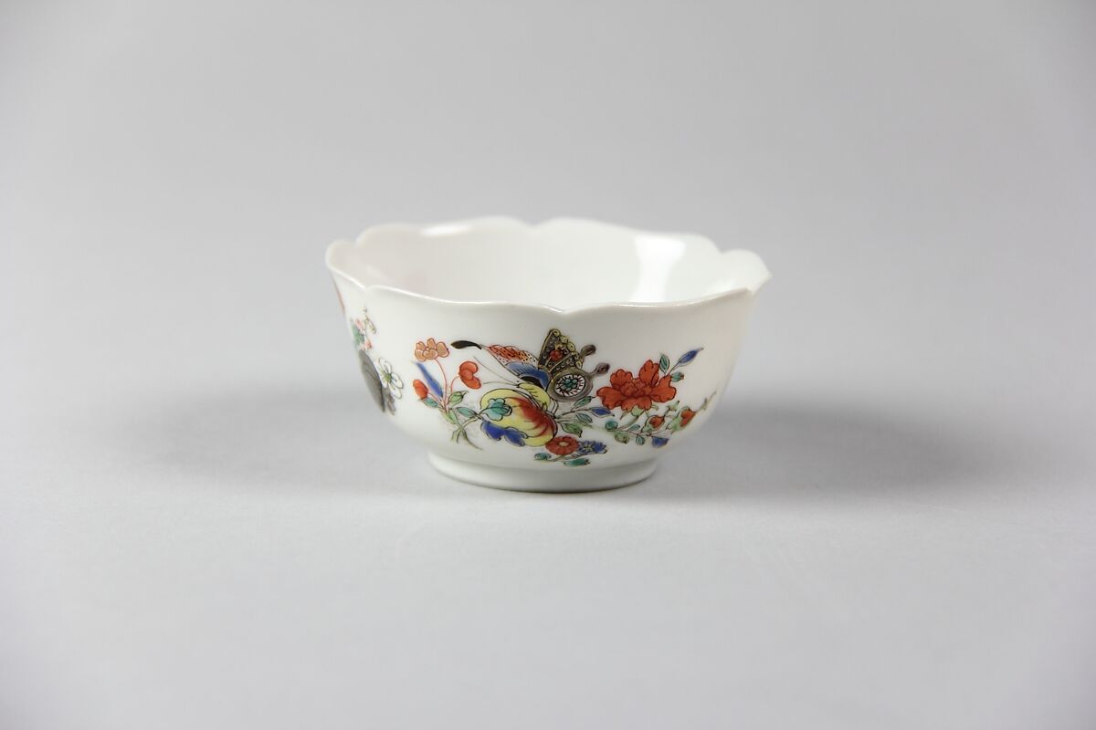 Cup with butterflies and melons, Porcelain painted in overglaze polychrome enamels (Jingdezhen ware), China 