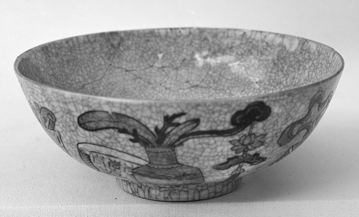 Bowl, Porcelain with polychrome enamels over crackled glaze, China 
