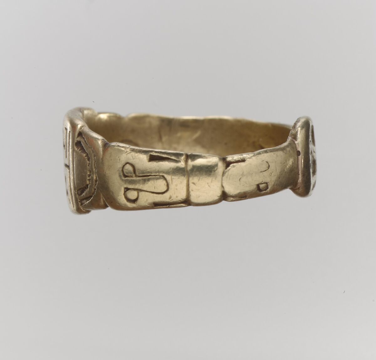 Gold Finger Ring with Inscription, electrum (?) /gold, Frankish