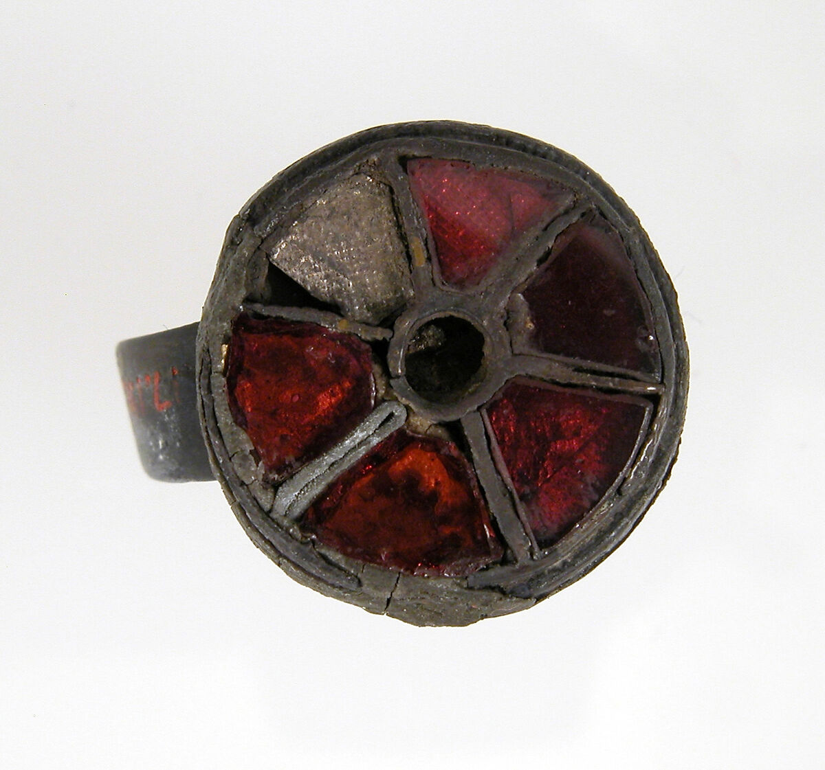 Finger Ring, Silver, silver foil, gold foil, glass paste or garnet inlay, Frankish