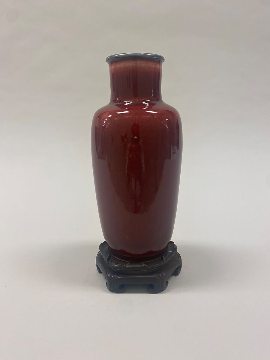 Mallet-shaped vase, Porcelain with copper red glaze (Jingdezhen ware), China