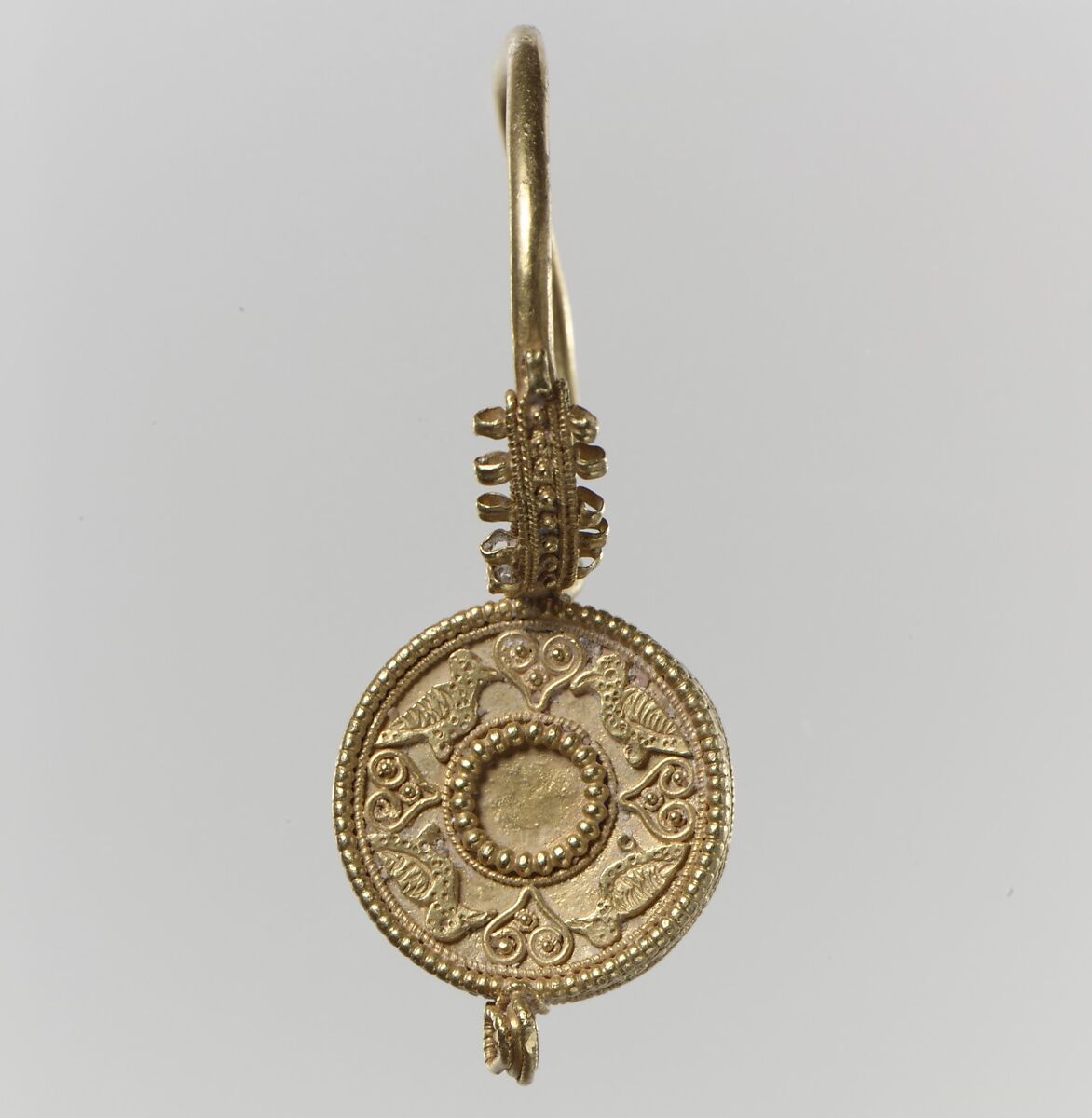 Earring, Gold, Langobardic or Byzantine (?) 