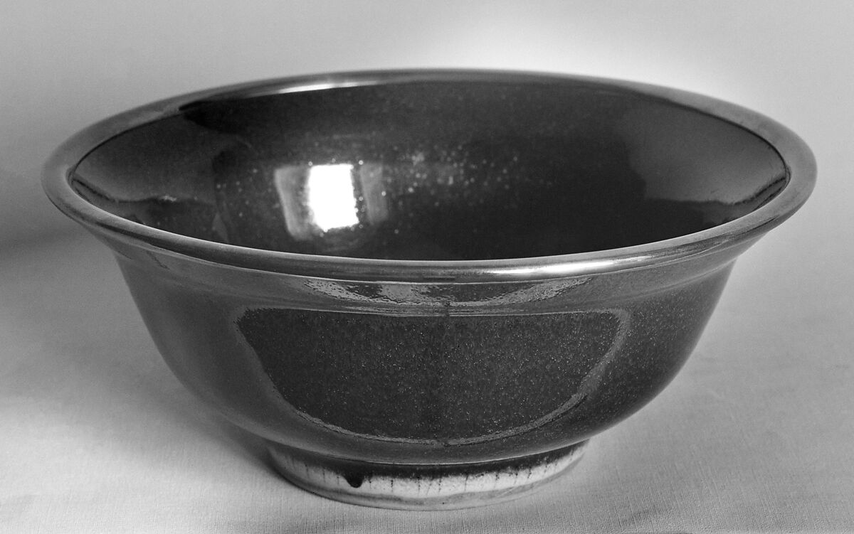 Bowl, Porcelain with ox-blood glaze, China 