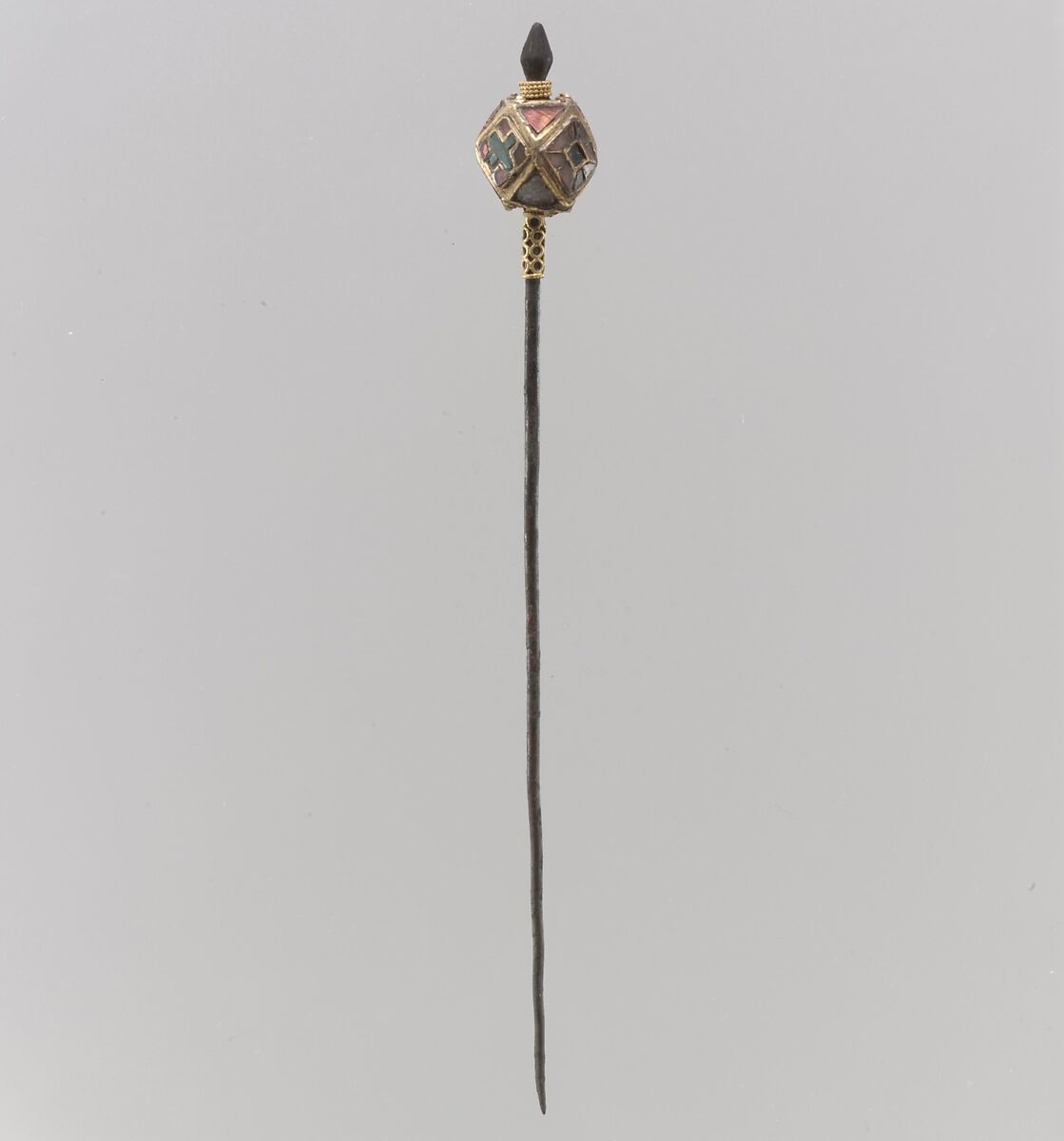 Hairpin, Silver (pin), gold (knop) with filigree granulation, garnets, Frankish 