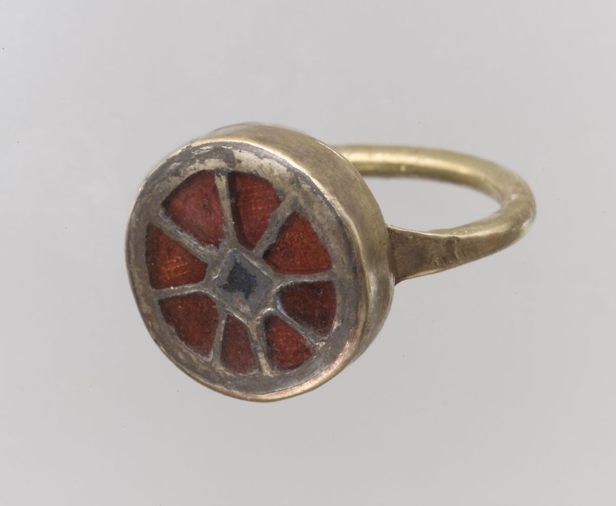 Finger Ring, Gold (ring and setting); silver-gilt (central inlaid disc) with ..., Frankish 