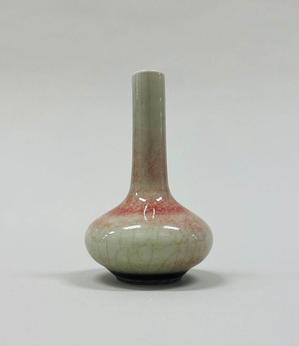 Vase, Porcelain with copper red glaze (Jingdezhen ware), China 