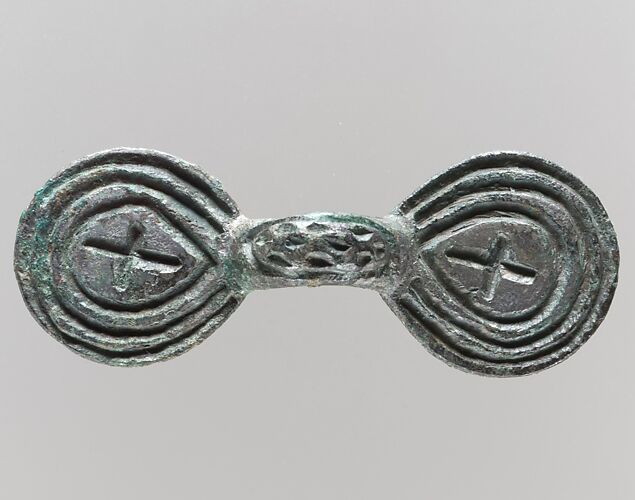 Equal-Arm Brooch with Cross Decoration