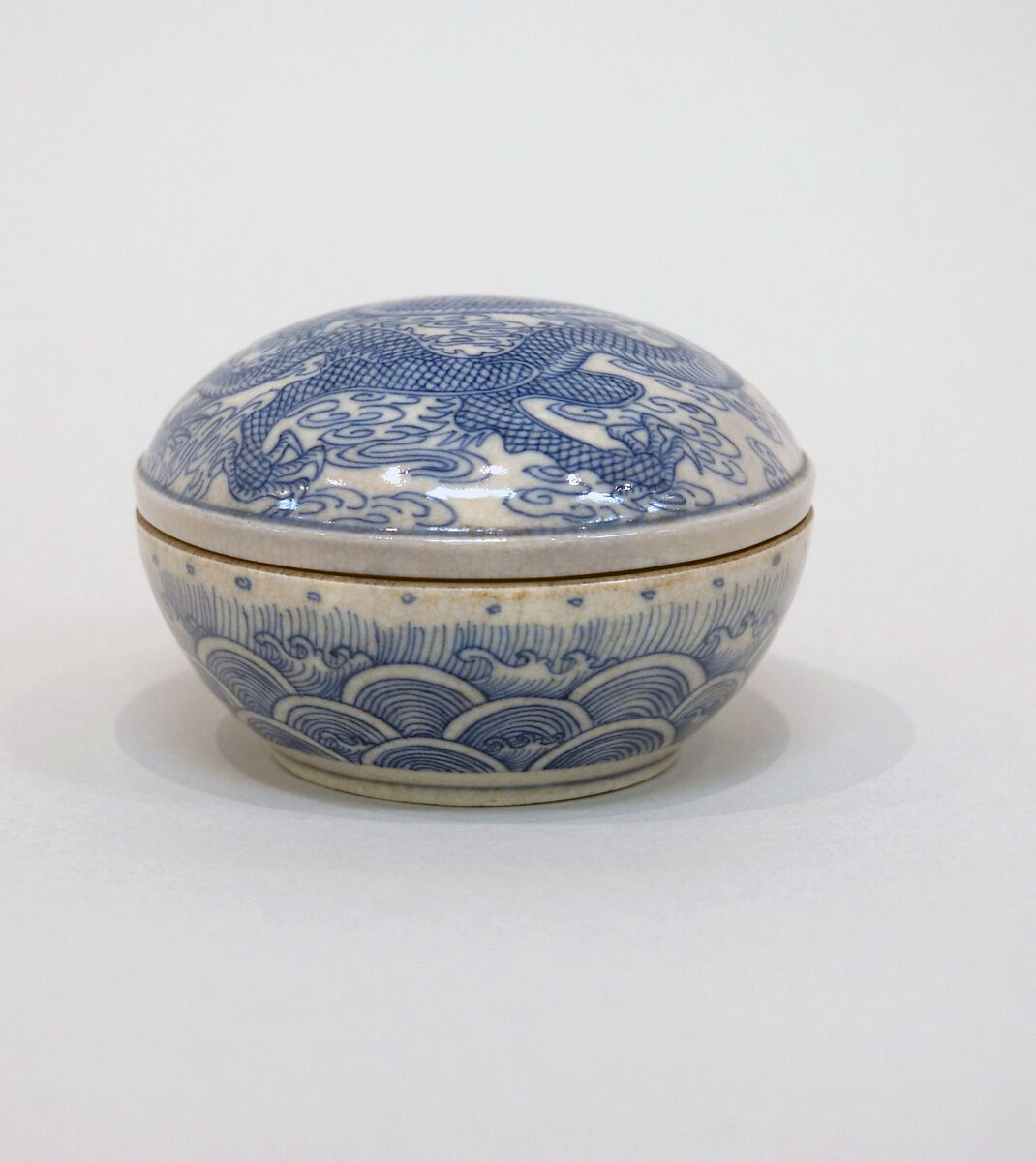 Seal paste box with dragon, Soft-paste porcelain painted in underglaze cobalt blue (Jingdezhen ware), China