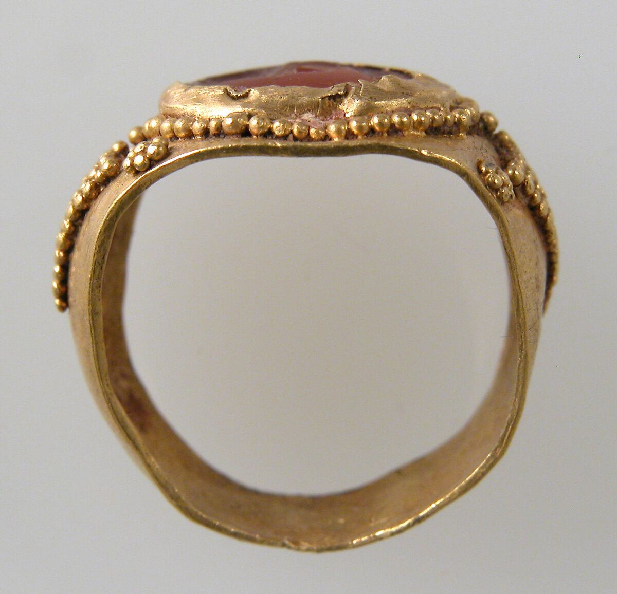 Finger Ring, Gold, carnelian intaglio, Frankish