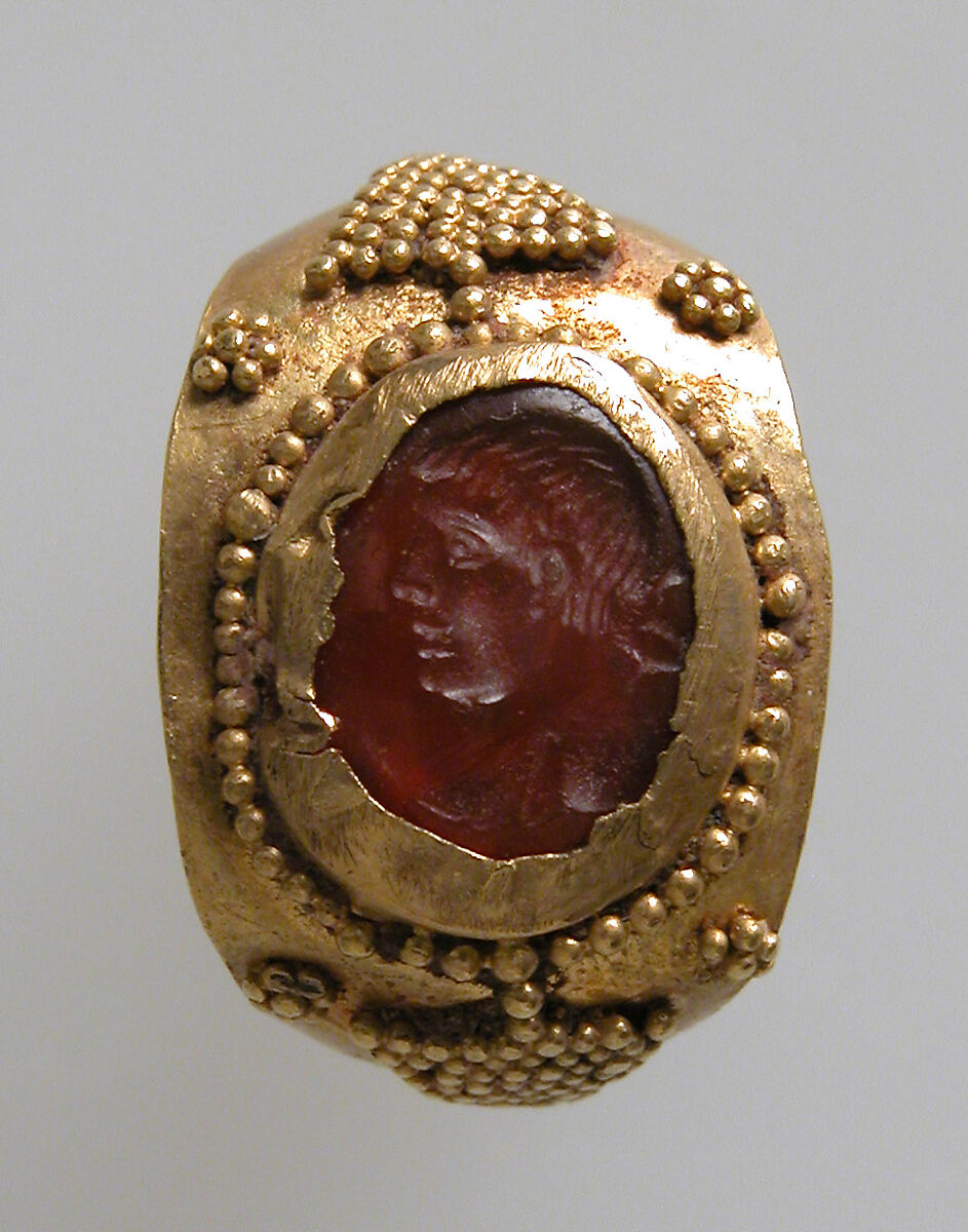 Finger Ring, Gold, carnelian intaglio, Frankish