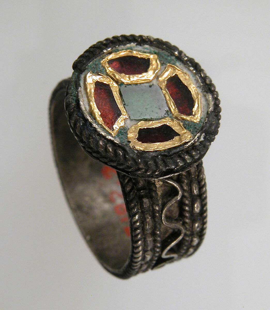 Finger Ring, Silver, gold foil, glass paste, filigree wire, Frankish 