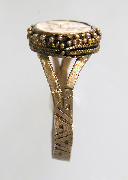 Finger Ring, Gold, granulation, intaglio, European