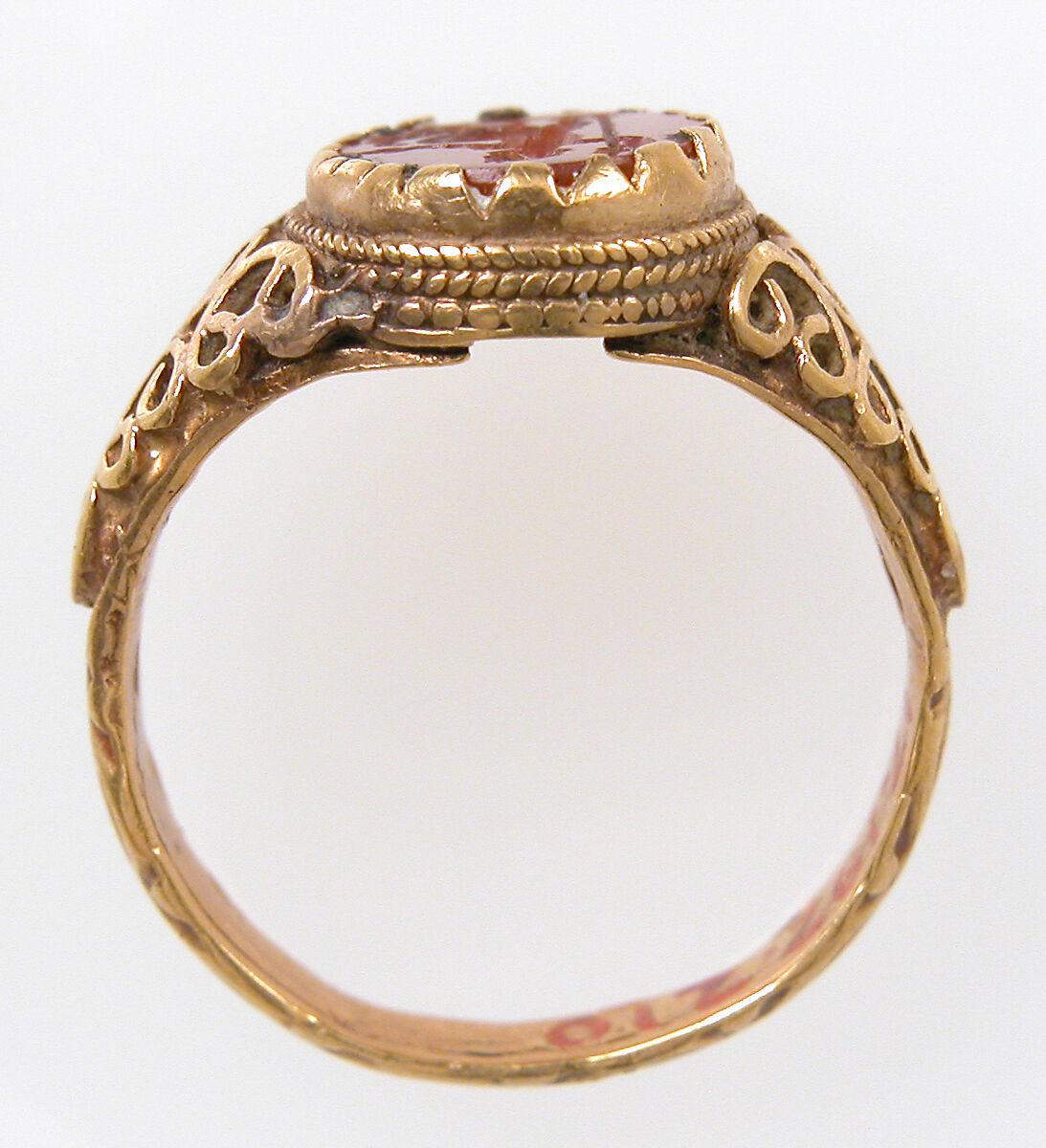 Finger Ring, Gold, carnelian intaglio, East Germanic