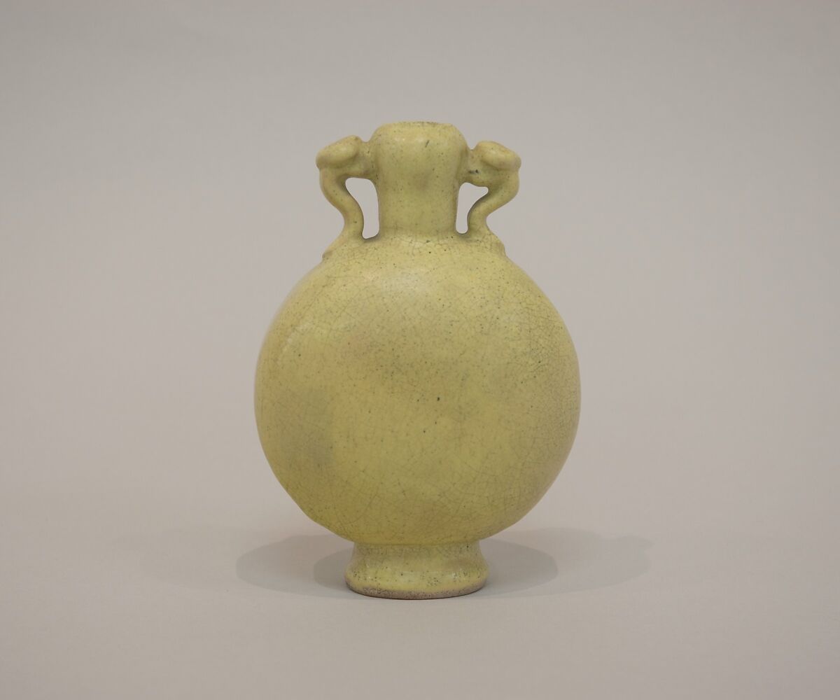 Pilgrim bottle vase, Porcelain with crackled yellow glaze (Jingdezhen ware), China 