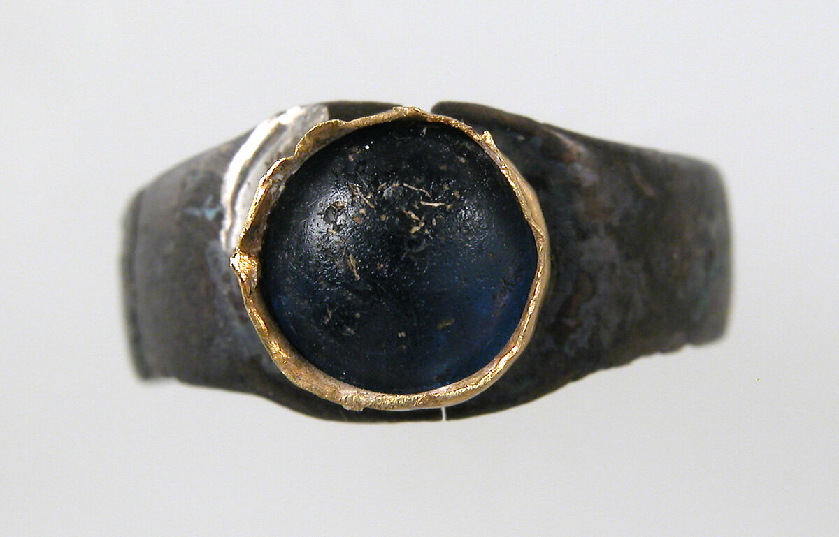 Finger Ring, Silver, gold bezel, glass cabochon, Frankish
