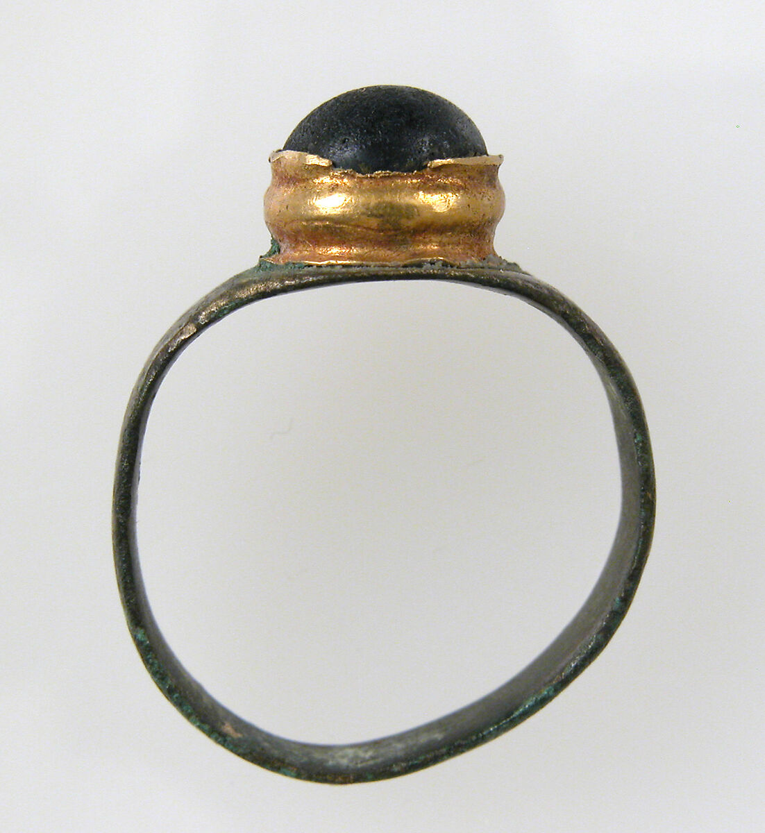 Finger Ring, Copper alloy, gilding, gold, glass paste cabochon, Frankish