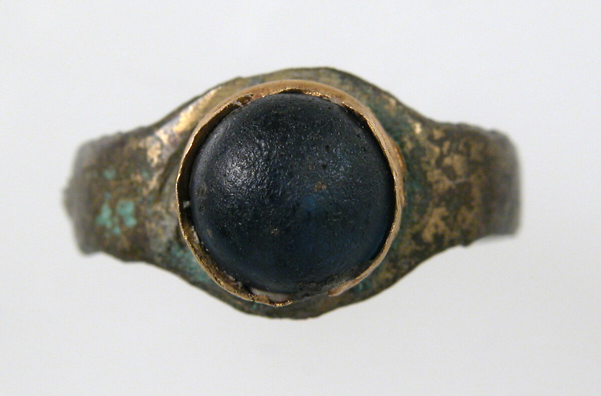 Finger Ring, Copper alloy, gilding, gold, glass paste cabochon, Frankish