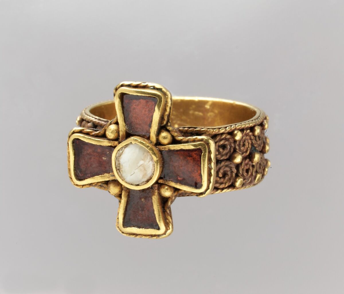 Finger Ring with a Cross, Gold, Frankish 