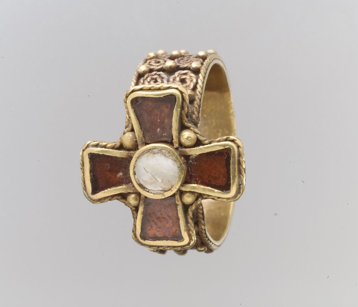 Finger Ring with a Cross, Gold, Frankish