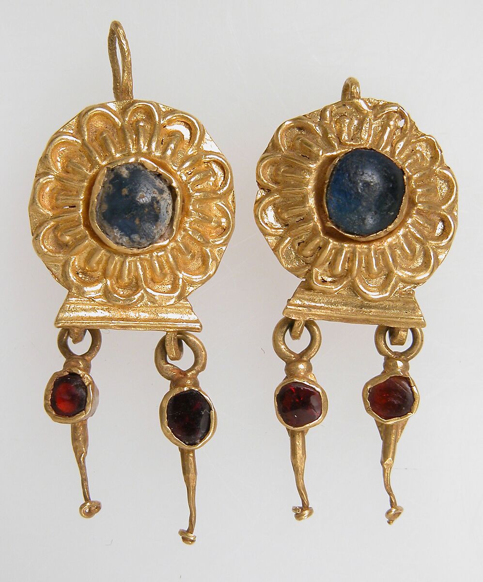 Earring, Gold, garnet, glass paste, Pontic