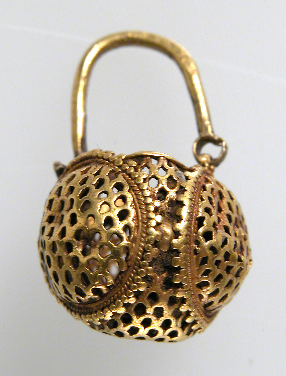 Gold "Basket" Earring, Gold, Byzantine 