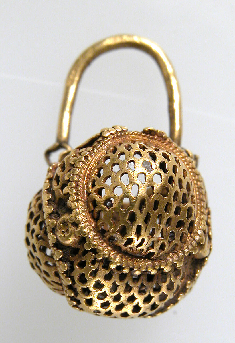 Gold "Basket" Earring, Gold, Byzantine