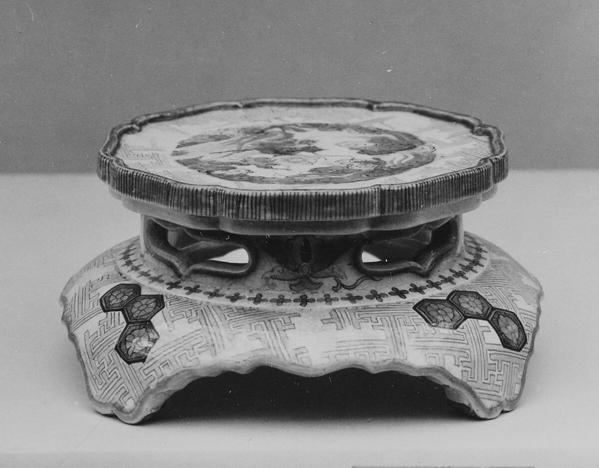 Stand, Faience decorated in colored enamels, Japan 