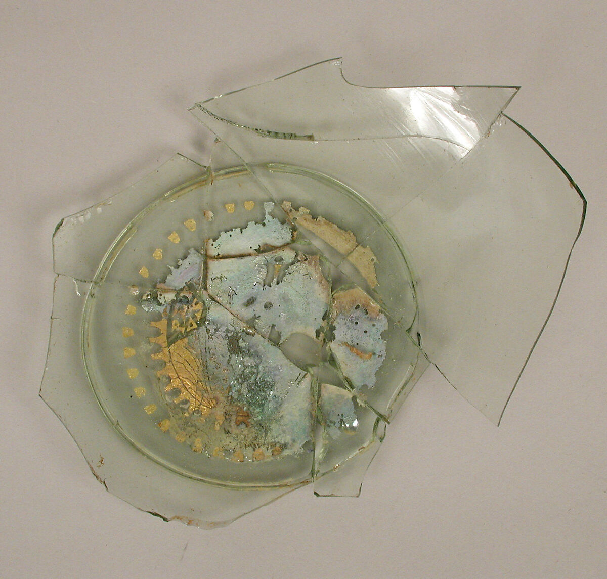 Bowl Bottom with the Busts of Two Saints (Peter and Paul?), Glass, gold leaf, Roman