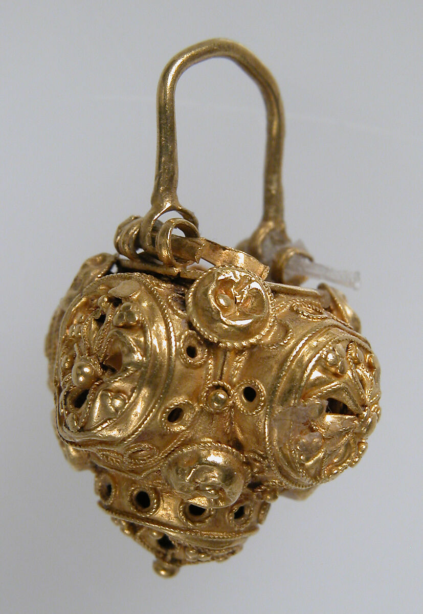 Basket Earring, Gold, Byzantine