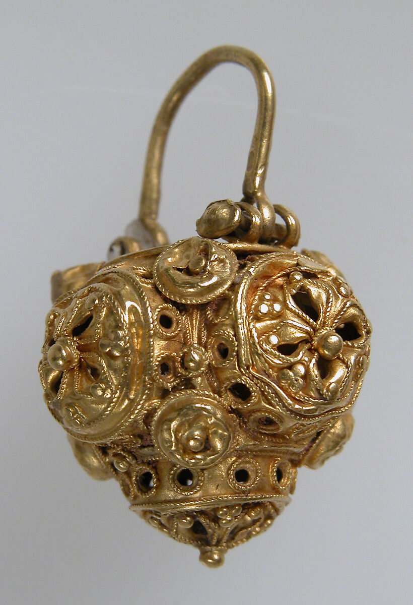 Basket Earring, Gold, Byzantine 