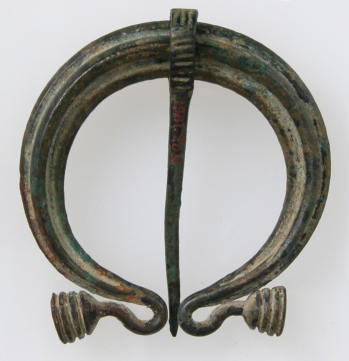 Pennanular or Omega Brooch, Bronze, Roman