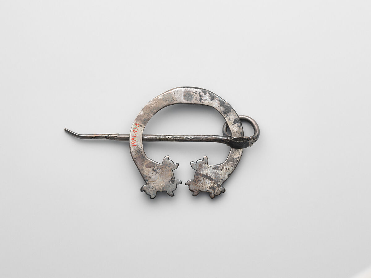 Open-Ring Brooch, Silver, cast and partially gilded; amber cabochons, Pictish or Irish