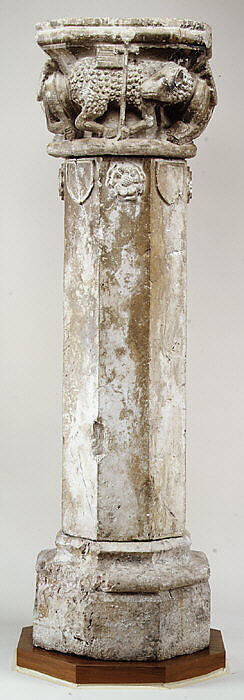 Capital with Angels Holding the Veil of Saint Veronica, with a Column, Limestone with traces of polychromy, North Italian