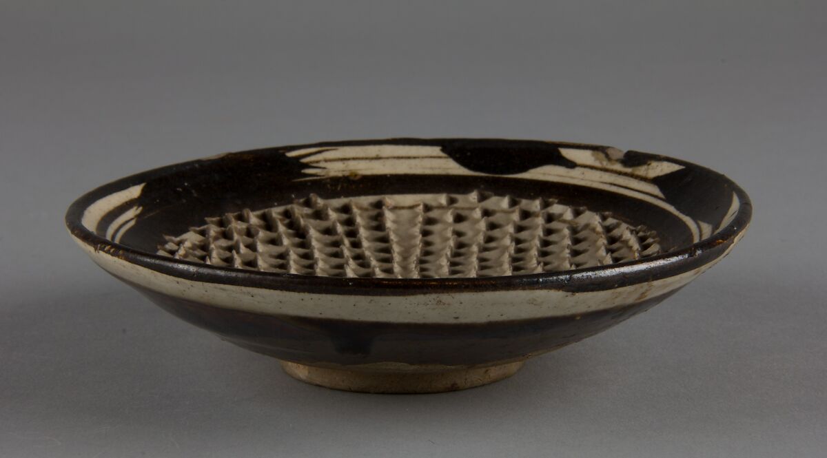 Dish, Stoneware (Henan, Cizhou type), China