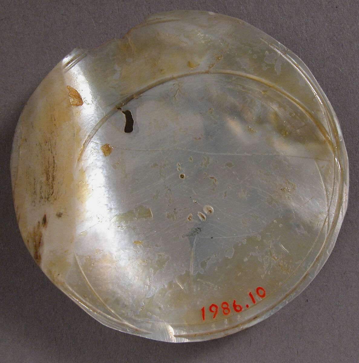 Medallion with Saint George Slaying The Dragon, Mother of pearl, German