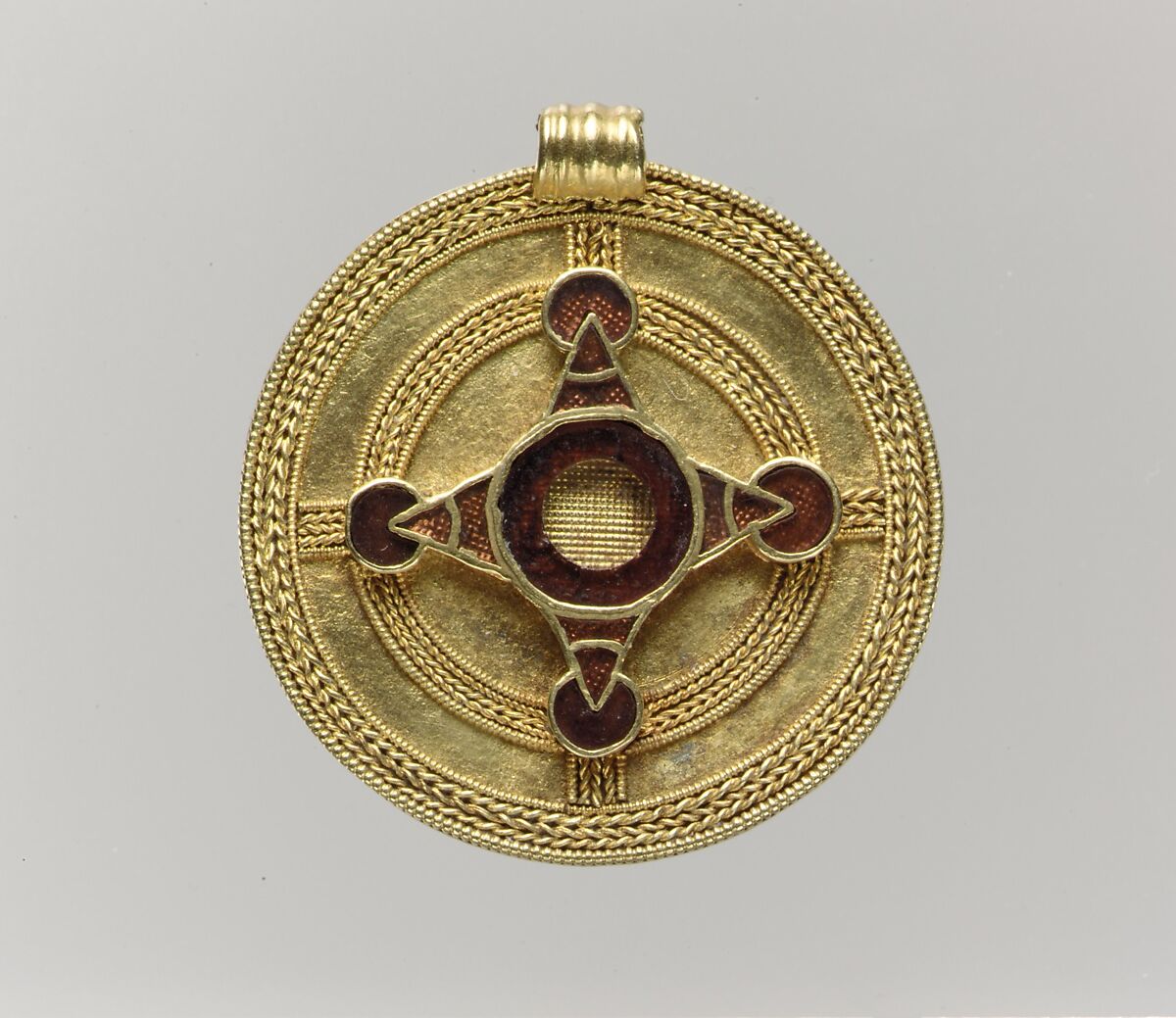 Pendant, Gold with garnets, Anglo-Saxon 