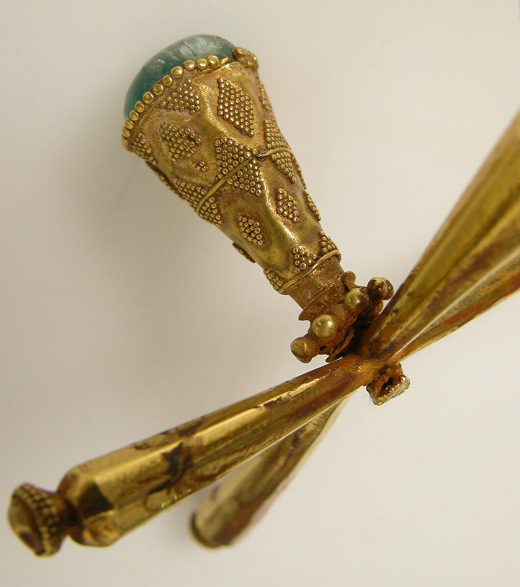 Pendant in the form of a Latin Cross, Gold, emeralds, Byzantine style