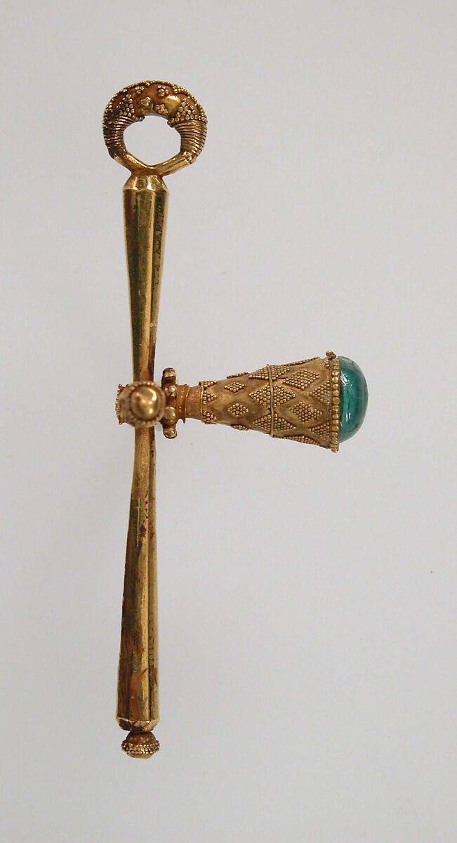 Pendant in the form of a Latin Cross, Gold, emeralds, Byzantine style