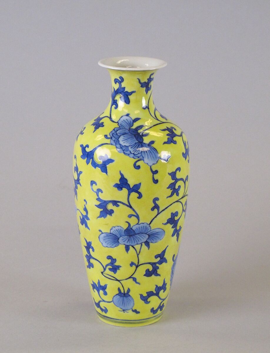 Vase, Porcelain painted in underglaze blue and overglaze yellow enamel, China 