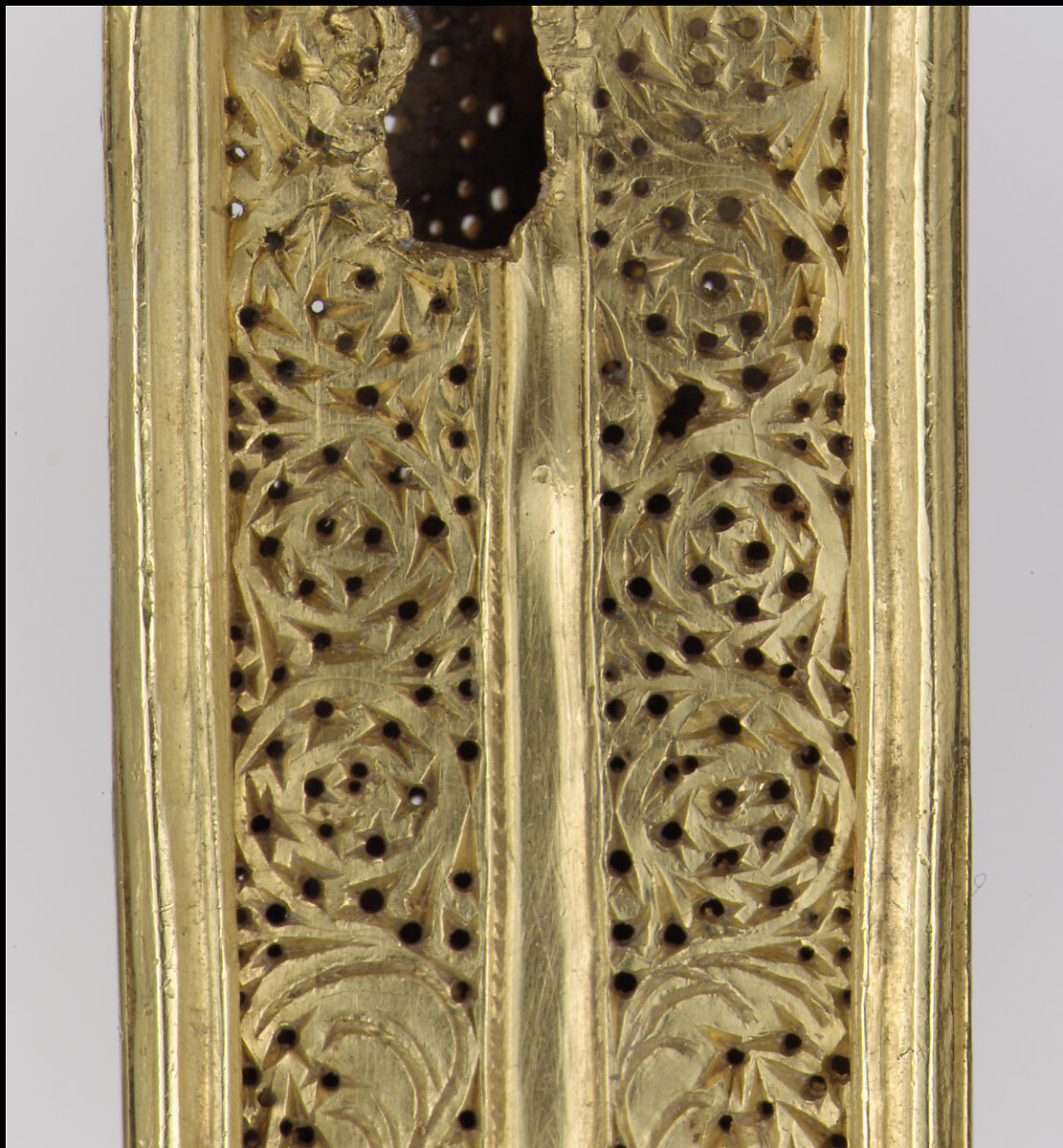 Crossbow Brooch, Gold, Late Roman or Byzantine