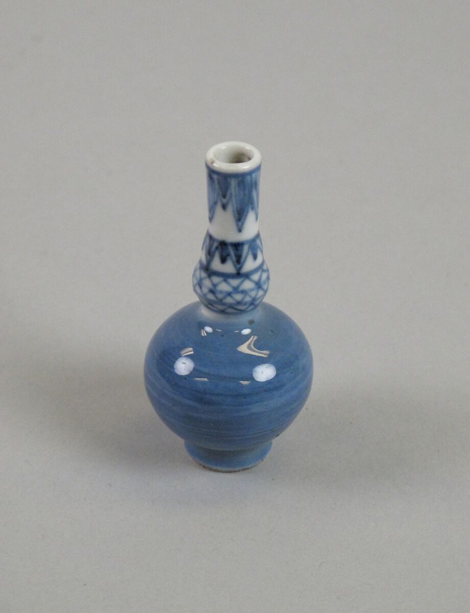 Vase, Porcelain painted in underglaze blue, with light blue glaze, China 