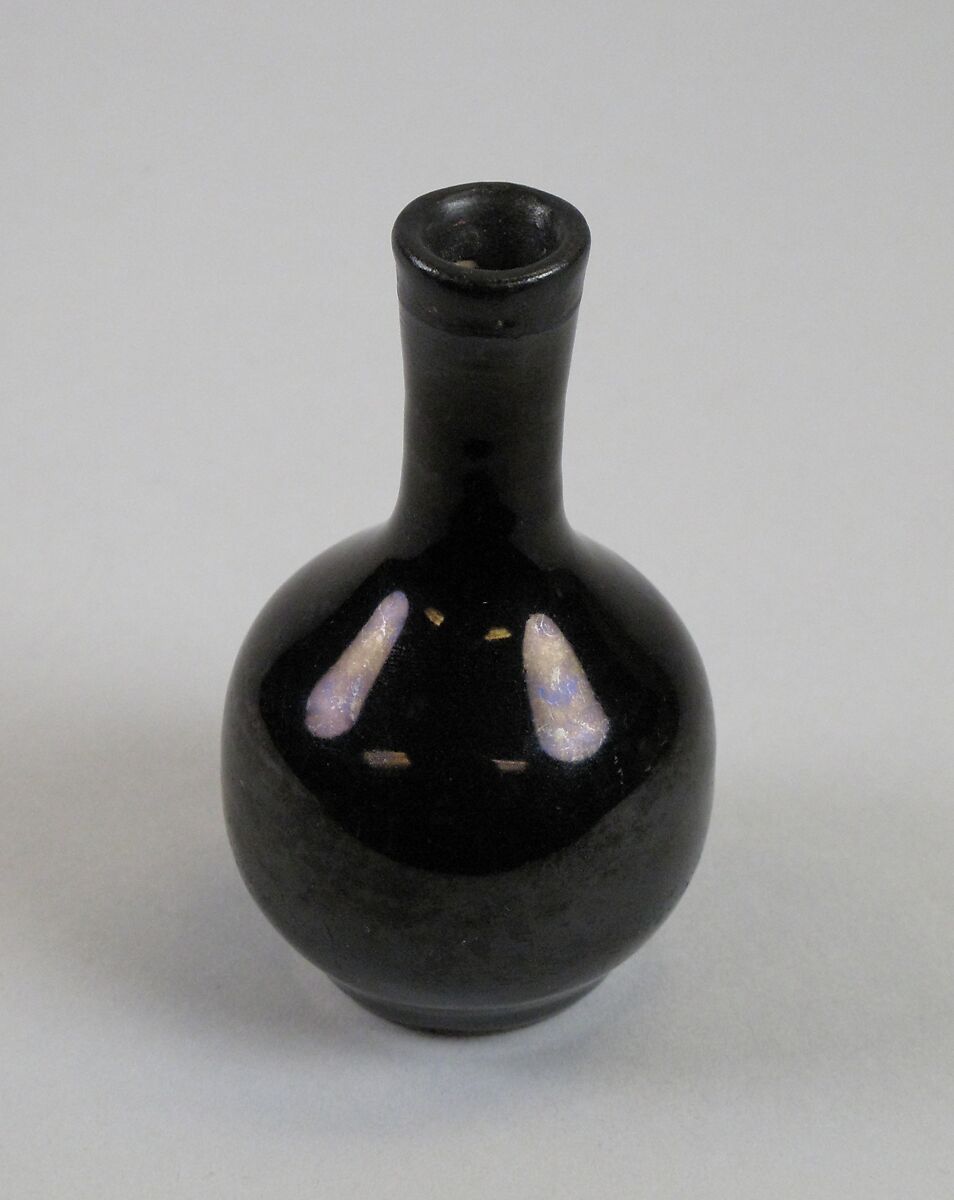 Vase, Porcelain with mirror-black glaze (Wujin ware), China 