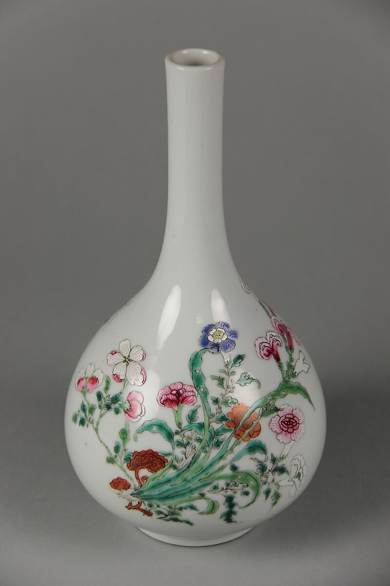 Vase with butterflies and flowers, Porcelain painted in overglaze polychrome enamels (Jingdezhen ware), China 