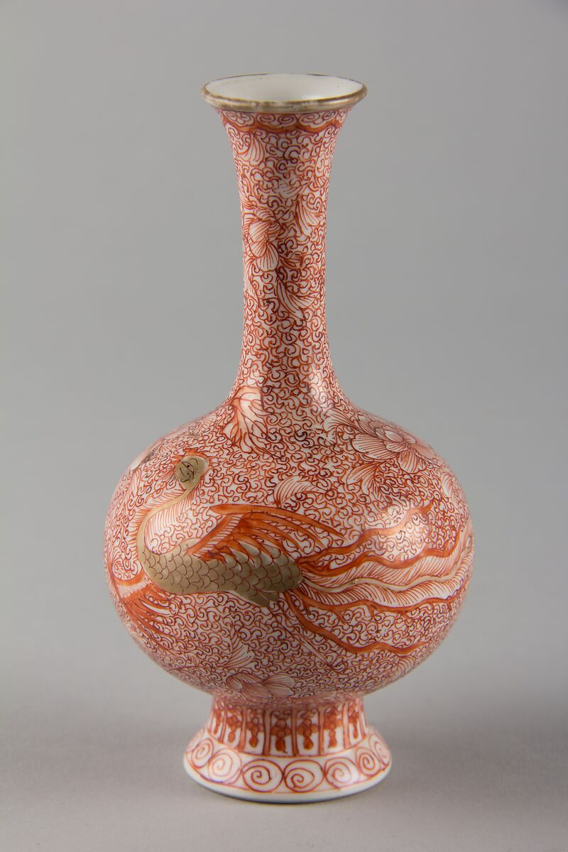 Vase with phoenix, Porcelain painted with overglaze red enamels and gold pigment (Jingdezhen ware), China