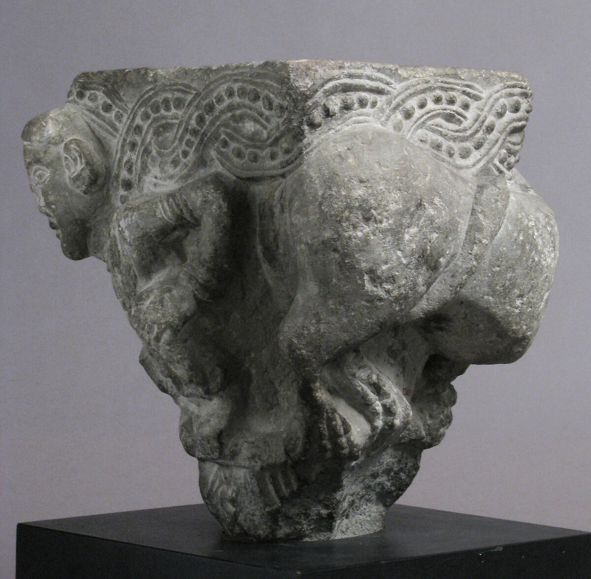 Capital, Stone, Spanish