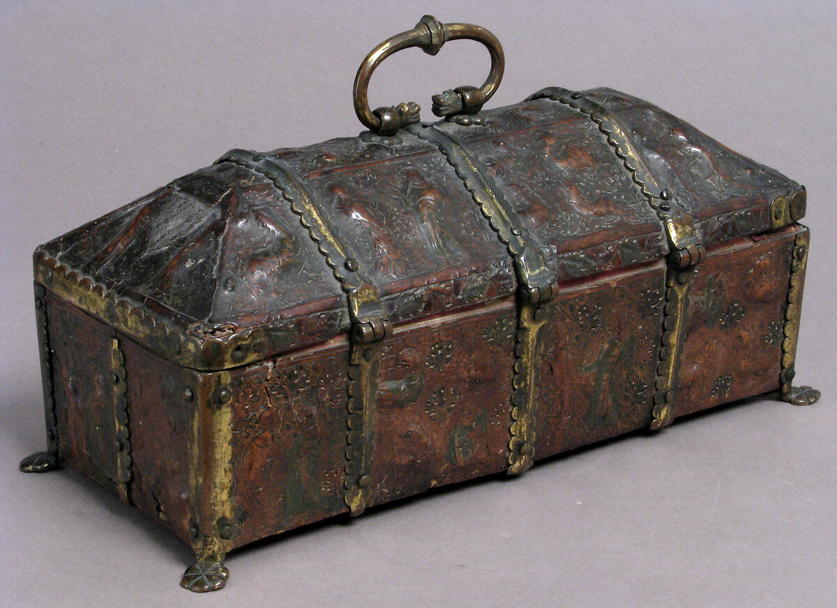Coffret, Leather (Cuir bouilli), polychromy, silver gilt and enamel coat of arms, gilt copper alloy mounts on wood core, French (?)