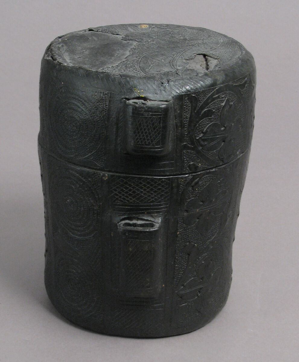 Case, Cup, Cuir bouilli (tooled leather), Italian or French